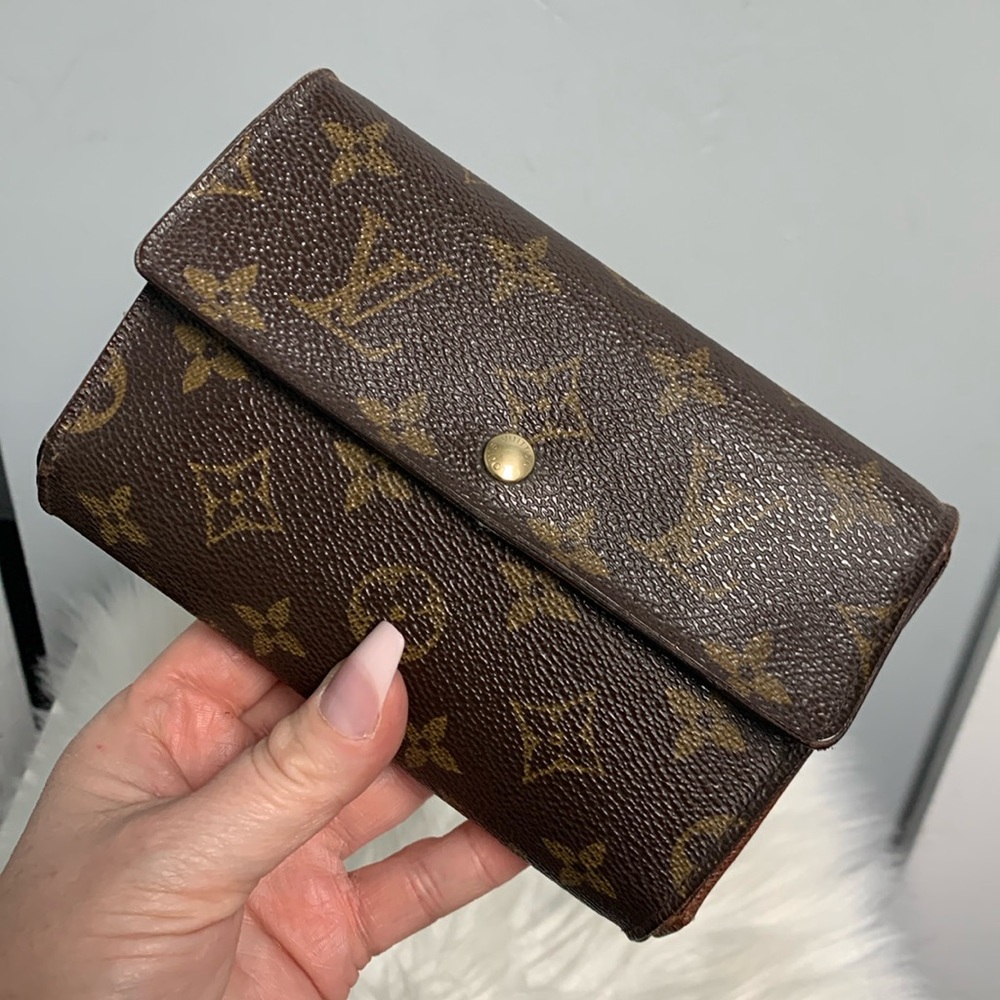 2002 authentic Louis Vuitton ETUI trifold style wallet